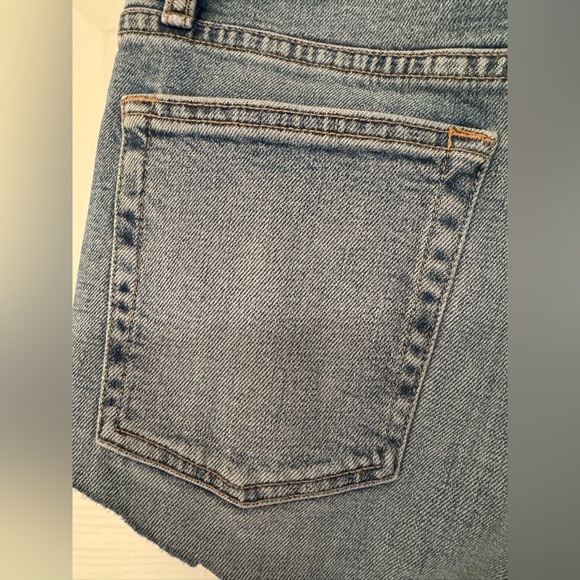 REDONE High Rise Stove Pipe Straight Leg Unfinished Hem Women’s Shorts Size 26 - Picture 9 of 15